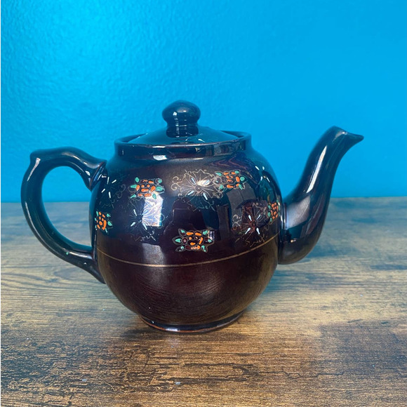 Vintage Brown and Gold Handpainted Made in Japan Small Teapot - Picture 2 of 9
